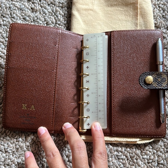 Vintage Louis Vuitton 2006 Agenda w/ Inserts and pen! - Picture 5 of 12